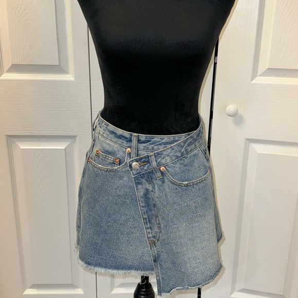 Cool Jean skirt - Picture 1 of 4